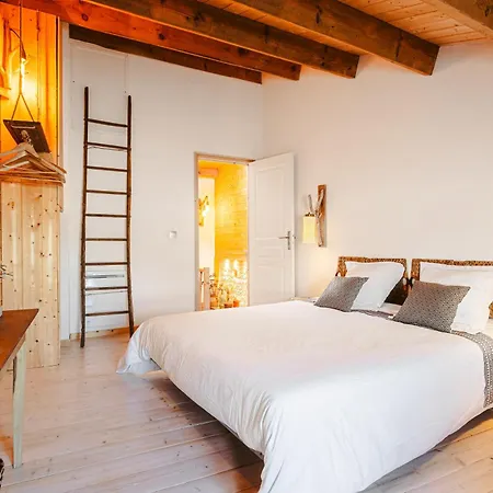 La Muscardine Avec * Nuaille-d'Aunis