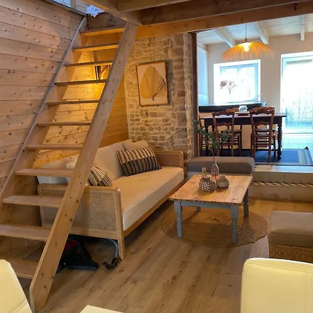 La Muscardine Avec Nuaille-d'Aunis