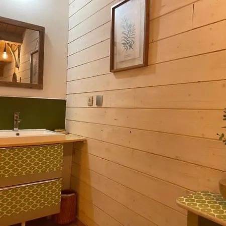 La Muscardine Avec *