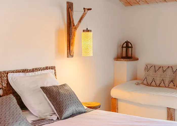 La Muscardine Avec Nuaille-d'Aunis